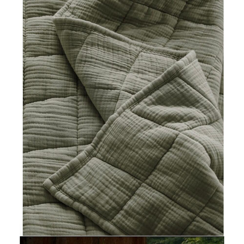 New! Quince Organic Luxury Airy Gauze Box Quilt Green King/Cal King Olive NWOT